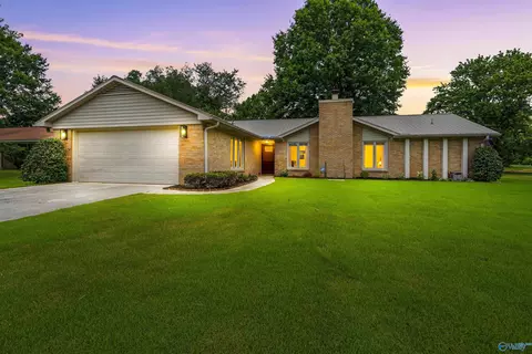 1009 Kinsey Dr, Huntsville, AL 35803