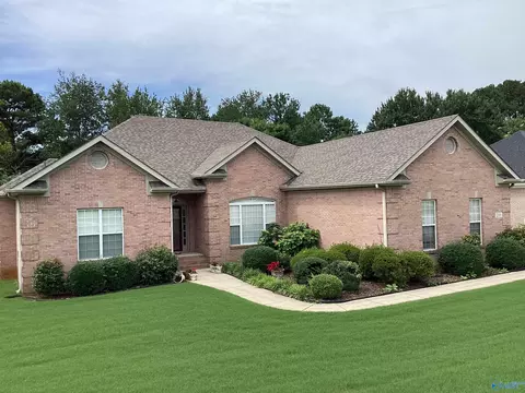 246 Kelsey Lynn Ln, Huntsville, AL 35806