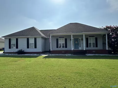 115 St Thomas Dr, Rainbow City, AL 35906