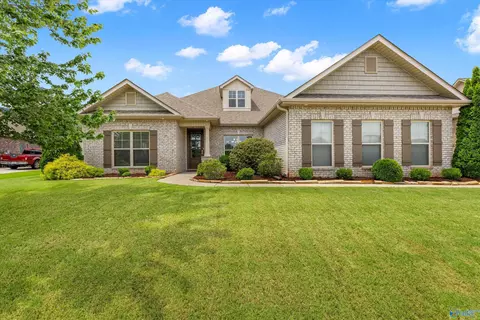 4403 Duskin Ct, Owens Cross Roads, AL 35763