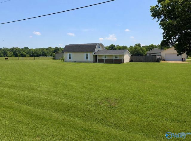 411 Randall Mullins Rd, Toney, AL 35773