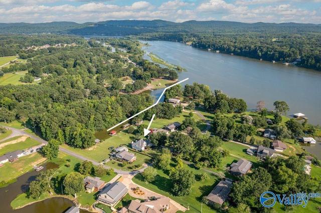 335 Montclair Dr, Gadsden, AL 35901