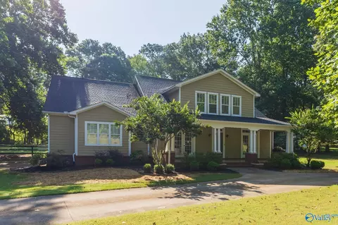 322 W T Garrison Ln, Huntsville, AL 35810