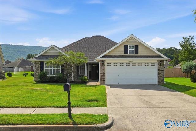 4805 Canterwood Dr, Owens Cross Roads, AL 35763