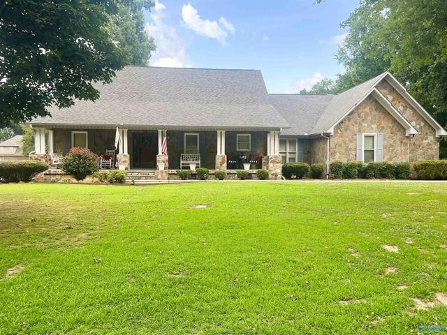 22383 Choctaw Ln, Athens, AL 35613