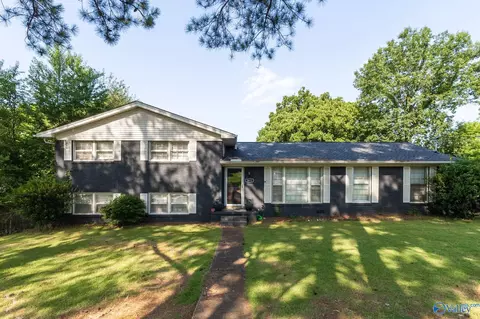 2613 Trail Ridge Rd, Huntsville, AL 35810