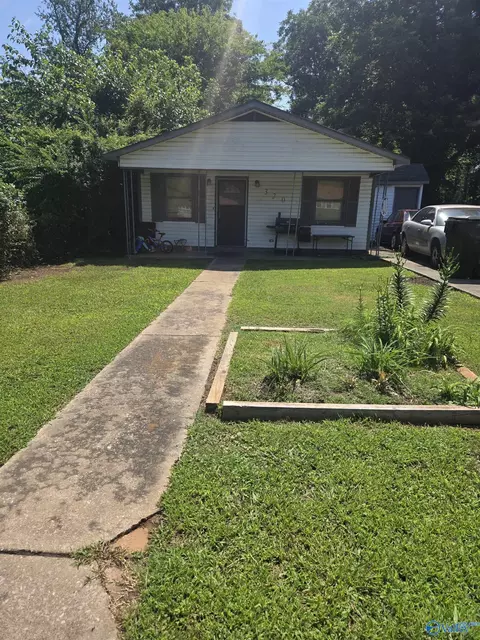 320 NW 11th Ave, Decatur, AL 35601