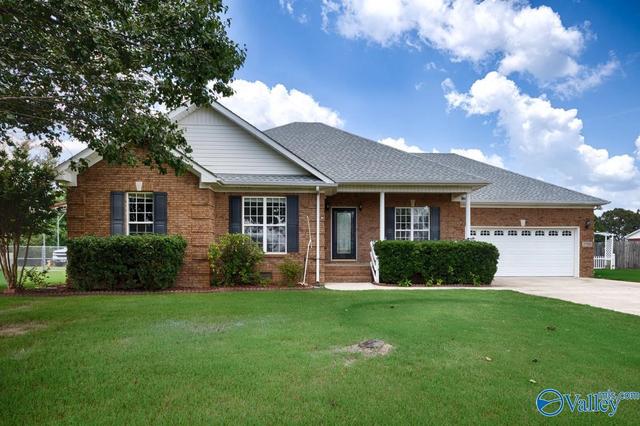 27709 Michael Ln, Toney, AL 35773