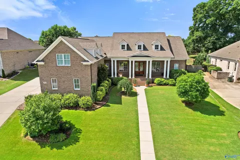 36 Lake Forest Blvd, Huntsville, AL 35824