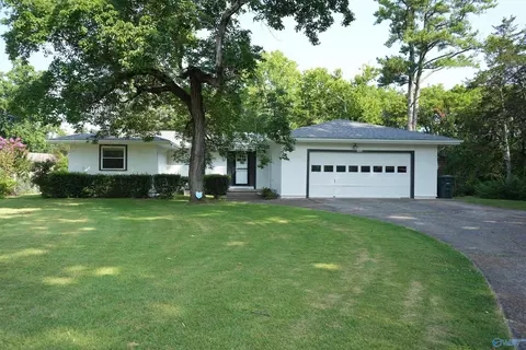 3726 Oakdale Ct, Huntsville, AL 35810