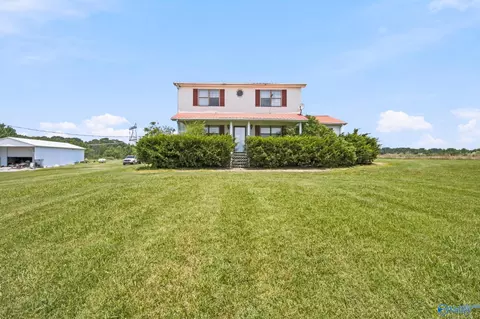 2083 County Road 66, Section, AL 35771 photo 2