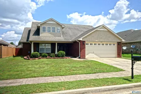 2532 Marjorie Ln, Huntsville, AL 35803