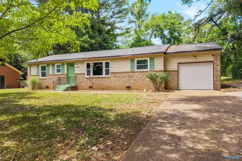 4401 Lakeview Dr, Huntsville, AL 35810