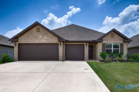 102 Barlow Way, Owens Cross Roads, AL 35763