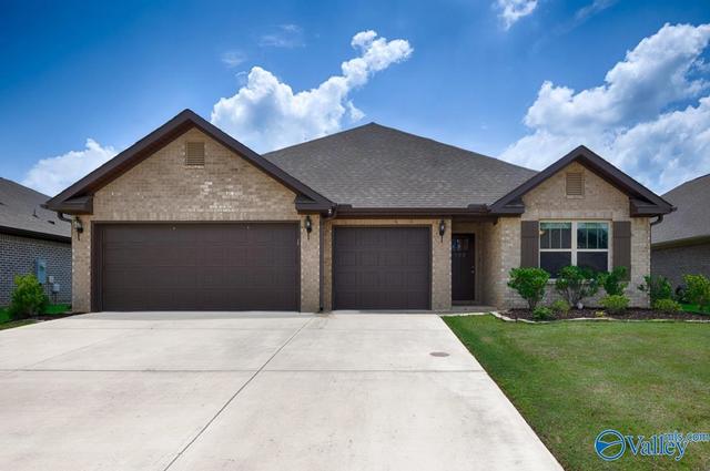 102 Barlow Way, Owens Cross Roads, AL 35763