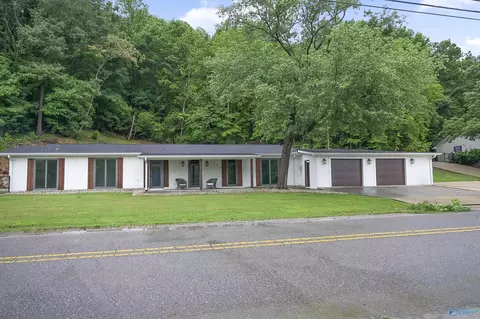 239 Riddles Bend Rd, Rainbow City, AL 35906
