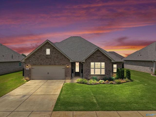 169 Slade Thomas Dr, Meridianville, AL 35759