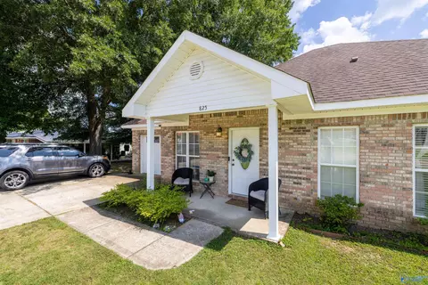 Exterior - 825 4th Ave, Hamilton, AL 35570 photo 3 of 9