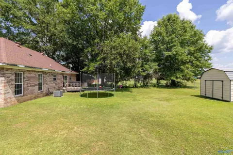 Exterior - 825 4th Ave, Hamilton, AL 35570 photo 7 of 9