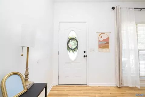 Entry Way - 825 4th Ave, Hamilton, AL 35570 photo 1 of 3