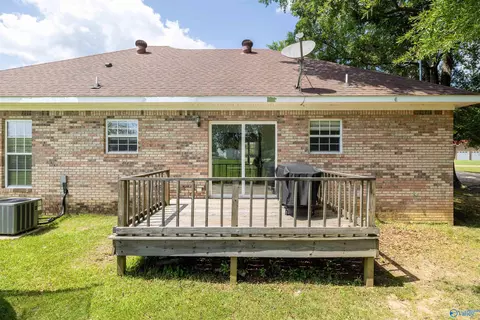Exterior - 825 4th Ave, Hamilton, AL 35570 photo 9 of 9