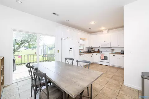 Kitchen - 825 4th Ave, Hamilton, AL 35570 photo 4 of 4