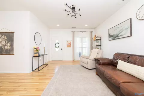 Entry Way - 825 4th Ave, Hamilton, AL 35570 photo 3 of 3