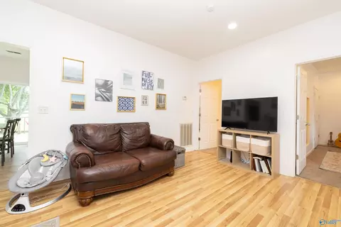 Living - 825 4th Ave, Hamilton, AL 35570 photo 3 of 3