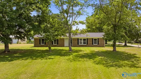 4 Park St, Fayetteville, TN 37334