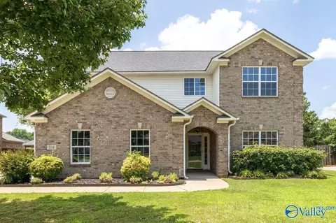 104 Raymon Cir, Huntsville, AL 35806