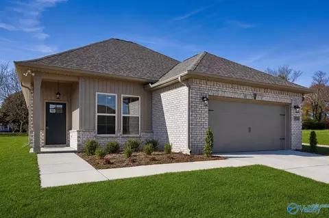 16521 Aspen Ln, Athens, AL 35611