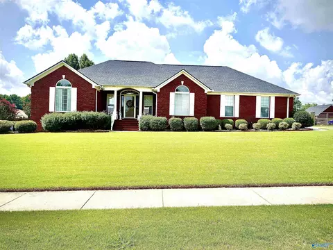 1704 Edward St, Athens, AL 35611