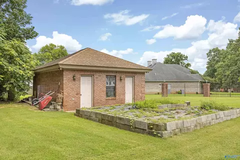Exterior - 266 Forest Home Dr, Trinity, AL 35673 photo 7 of 8