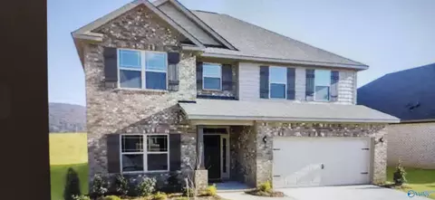 100 Huffman St, Hazel Green, AL 35750