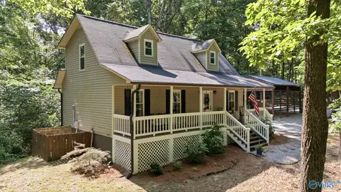 489 Still Meadow Rd, Somerville, AL 35670