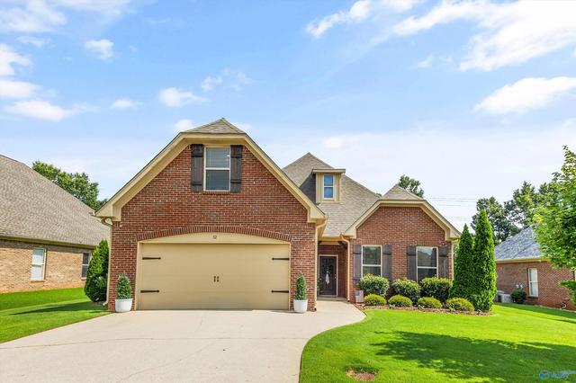 32 Maple Grove Blvd, Huntsville, AL 35824