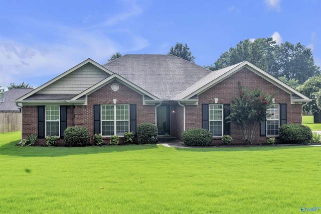 110 Cherry Gln, Huntsville, AL 35811