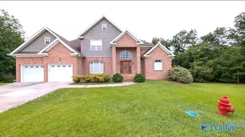104 Betty Mae, Rainbow City, AL 35906