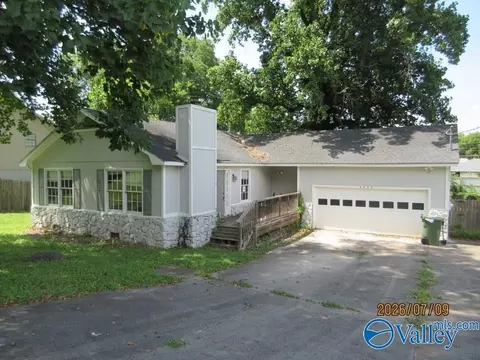 4702 NW Ardmore Dr, Huntsville, AL 35816