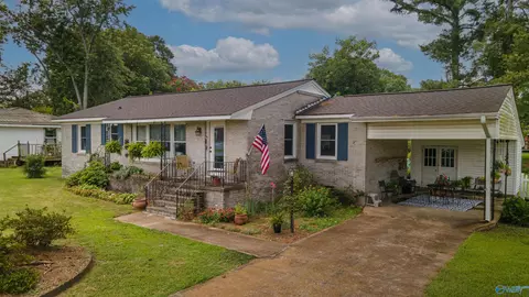 918 Brown St, Boaz, AL 35957