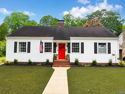 909 8th Ave, Decatur, AL 35601