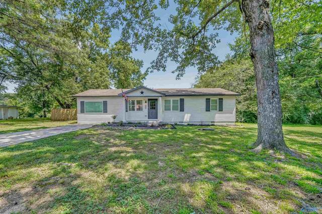 265 Flint River Dr, New Market, AL 35761