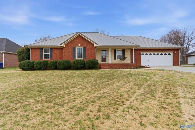 112 Gerald Dr, Hazel Green, AL 35750