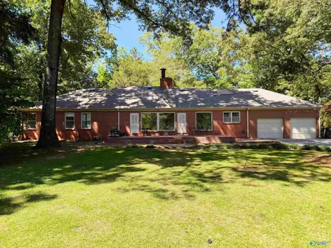 1521 Woodland St, Decatur, AL 35601