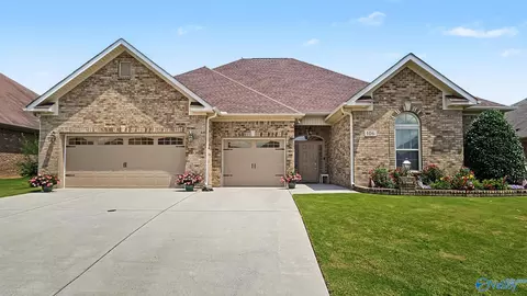 106 Quiet Creek Dr, Harvest, AL 35749