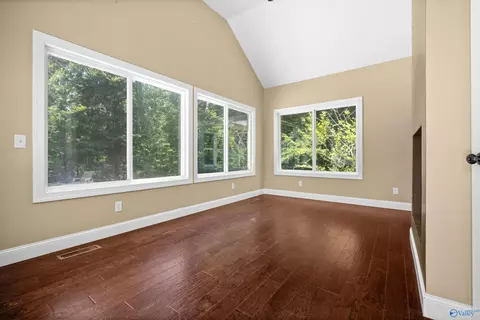Living - 331 James Rd, Gadsden, AL 35903 photo 4 of 5
