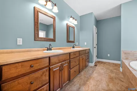 Entry Way - 331 James Rd, Gadsden, AL 35903 photo 1 of 1