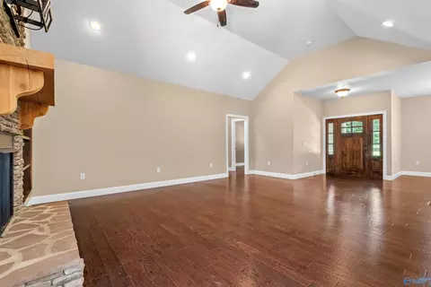 Living - 331 James Rd, Gadsden, AL 35903 photo 2 of 5