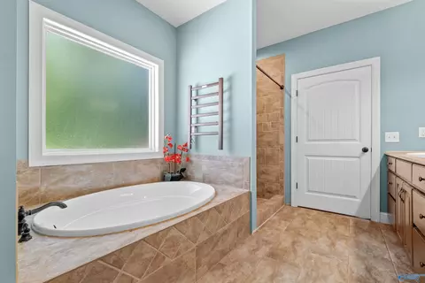 Bath - 331 James Rd, Gadsden, AL 35903 photo 3 of 4