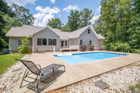 Exterior - 331 James Rd, Gadsden, AL 35903 photo 8 of 14
